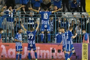 Ανόρθωση - ΑΠΟΕΛ: Η "Κυρία" πάτησε γκάζι και έριξε τεσσάρα! (φώτος)
