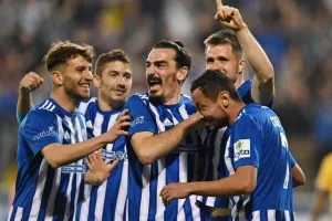 Ανόρθωση - ΑΠΟΕΛ: Η "Κυρία" πάτησε γκάζι και έριξε τεσσάρα! (φώτος)