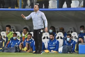 Ανόρθωση - ΑΠΟΕΛ: Τέσσερις (!) κόκκινες, ένα γκολ και η "Κυρία" στα ημιτελικά (φώτος)