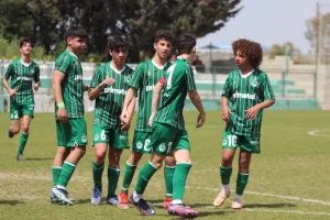 Το φωτορεπορτάζ της νίκης που ανέδειξε την Ομόνοια Κ15 πρωταθλήτρια!