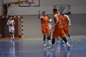 Νίκες για UNIC και Παν.Κύπρου