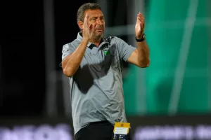 ΑΕΛ - Ολυμπιακός: "Κλείδωσε" παραμονή με... "τεσσάρα"!