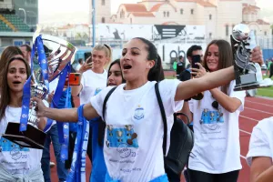 Αποθεώθηκαν οι Ladies μπροστά από την Δυτική (βίντεο/φώτος)