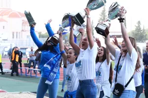 Αποθεώθηκαν οι Ladies μπροστά από την Δυτική (βίντεο/φώτος)