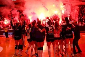 Έγινε χαμός! 