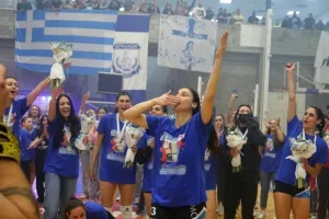 H απονομή στις πρωταθλήτριες! (Φώτος/Bίντεο)