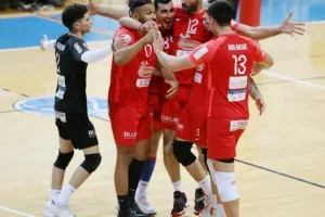 Ομόνοια-Σαλαμίνα: Απίστευτος τελικός, πράσινο το κύπελλο! (φώτος)