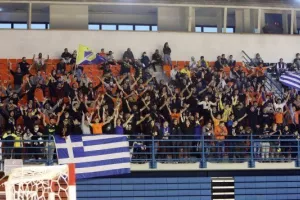 Ομόνοια-ΑΠΟΕΛ: Η "μάχη" της κερκίδας! (φώτος)