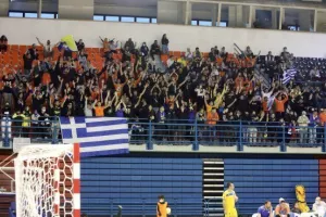 Ομόνοια-ΑΠΟΕΛ: Η "μάχη" της κερκίδας! (φώτος)