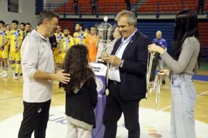 Η απονομή των νταμπλούχων! (φώτος)