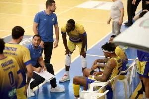 ΑΠΟΕΛ - Κεραυνός: ΘΡΙΛΕΡ, break και... πλεονέκτημα! (φώτος)
