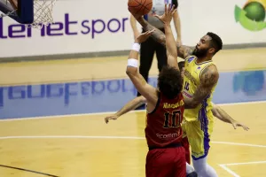 ΑΠΟΕΛ - Κεραυνός: ΘΡΙΛΕΡ, break και... πλεονέκτημα! (φώτος)