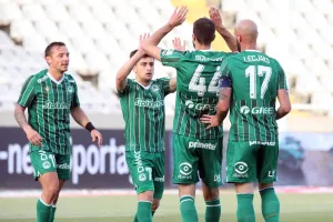 Τέσσερα μετά από σχεδόν 17 μήνες! 