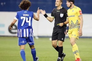 Ανόρθωση - ΑΠΟΕΛ: Τέσσερις (!) κόκκινες, ένα γκολ και η "Κυρία" στα ημιτελικά (φώτος)