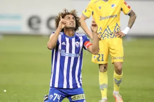 Ουάρντα / Δεν βγαίνει