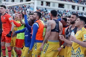 (ΒΙΝΤΕΟ/ΦΩΤΟΣ) Πάρτι με τους Πορτοκαλί στο τέλος!