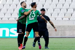 4o o Πεχλιβάνης
