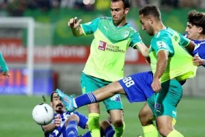 ΑΕΚ - Ανόρθωση: "Κέρασε" ο γιορτάρης "Τρίσκο" και "ζωντανή" για τον τίτλο! (φώτος)