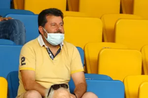 Έψαξε... μπαμ! 