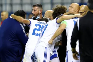 "Σφαίρα" Λάζαρος σε Τιμούρ! (φώτος)