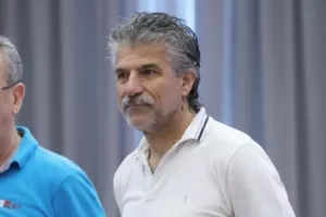 ΦΩΤΗ: "Δεν θυμάμαι ξανά 4 κόκκινες-Yπάρχουν ελπίδες για το πρωτάθλημα"