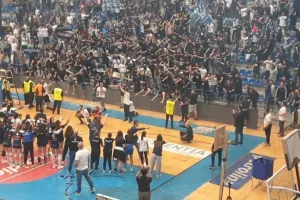 H απονομή στις πρωταθλήτριες! (Φώτος/Bίντεο)