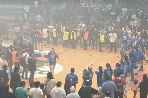 H απονομή στις πρωταθλήτριες! (Φώτος/Bίντεο)