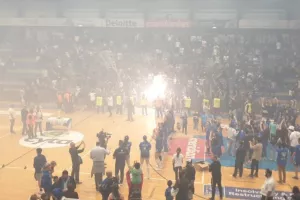 H απονομή στις πρωταθλήτριες! (Φώτος/Bίντεο)