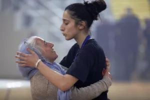 Η πιο "δυνατή" στιγμή της βραδιάς – Η Τόρλακ στην αγκαλιά της μητέρας της