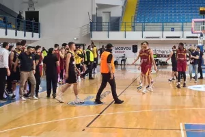ΚΥΠΕΛΛΟΥΧΟΣ ο Κεραυνός! (Φώτος)
