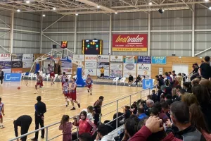 "Βυσσινί" νίκη και βήμα πρόκρισης (Φώτος)