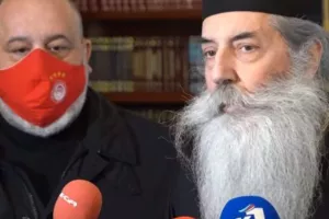 Ολυμπιακός: Στο πλευρό της Ιεράς Μητρόπολης Πειραιώς (Βίντεο)