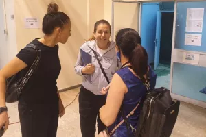 Ωραίο... με τις κοπέλες μας! (Φώτος)