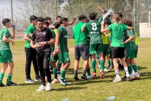 Κ15/ Πρωταθλήτρια... με πεντάρα η Ομόνοια! (Φώτος/Βίντεο)
