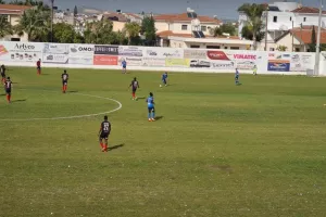 Πήρε το ντέρμπι και… απόσταση ασφαλείας (φώτος)