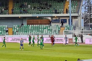 Πέναλτι, On field review και… κόκκινη σε Κβάσουκ