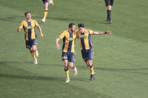 1-0, VAR και άμεσα... 0-1! (φώτος)