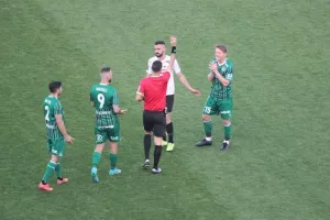 Κόκκινη ο Χούμποτσαν, χάνει ΑΕΛ!