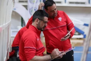 ΑΕΡΑΣ η Νέα Σαλαμίνα, 3-0 το ΑΠΟΕΛ και πρόκριση! (φώτος) 