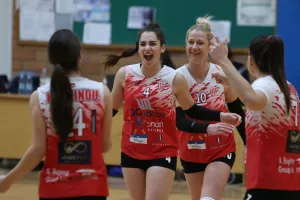 Αγκαλιά με την 5η θέση η Σαλαμίνα - «Βυθίζεται» η ΑΕΚ