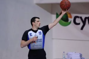 ΚΥΠΕΛΛΟΥΧΟΣ ο Κεραυνός! (Φώτος)