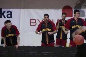 ΚΥΠΕΛΛΟΥΧΟΣ ο Κεραυνός! (Φώτος)