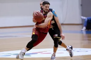 ΚΥΠΕΛΛΟΥΧΟΣ ο Κεραυνός! (Φώτος)