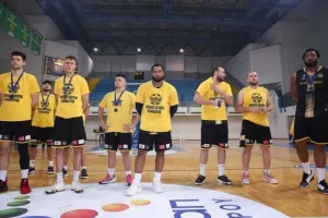 ΚΥΠΕΛΛΟΥΧΟΣ ο Κεραυνός! (Φώτος)