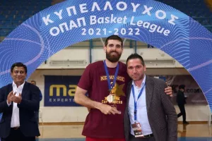 Η απονομή στους Κυπελλούχους (Φώτος/Βίντεο)