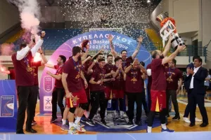ΚΥΠΕΛΛΟΥΧΟΣ ο Κεραυνός! (Φώτος)