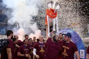 ΚΥΠΕΛΛΟΥΧΟΣ ο Κεραυνός! (Φώτος)
