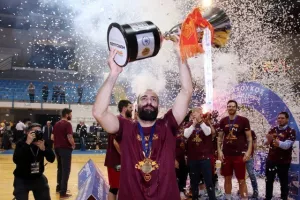 ΚΥΠΕΛΛΟΥΧΟΣ ο Κεραυνός! (Φώτος)