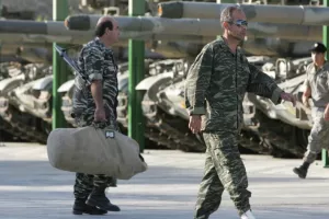 Ανένταχτοι Εφέδροι: Δεν γλυτώνει κανένας