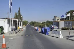 COVID/Τέλος τα μέτρα στα οδοφράγματα